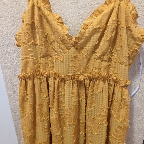 Pretty yellow midi - Picture 4 of 4